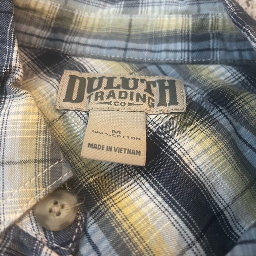 Duluth Trading Men's Blue Plaid Shirt Size Medium - Picture 2 of 2